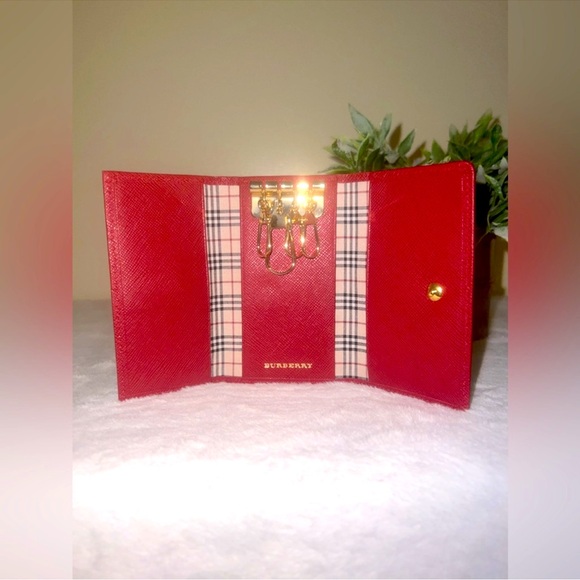 Burberry plaid 4 ring key holder - Picture 3 of 6